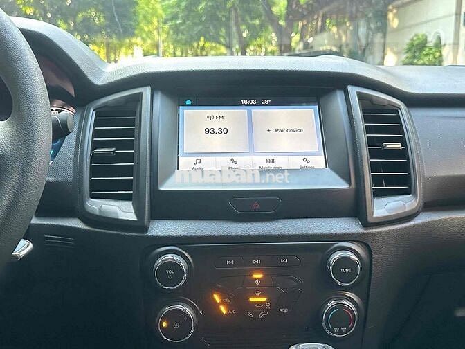 Ford Ranger XLS 2.2AT 4x2 sx 2021 màu đen đẹp