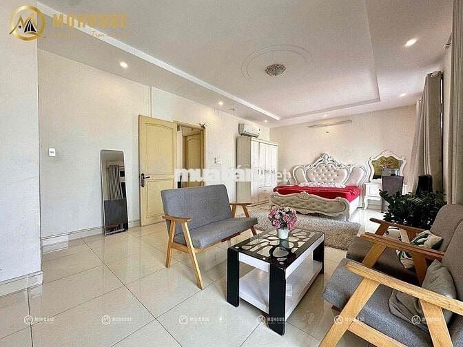 TRỐNG LẠI PHÒNG BAN CÔNG - FULL NỘI THẤT - 40M2