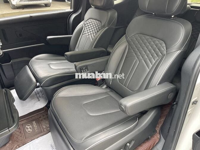 Hyundai Custin Cao Cấp 2.0T 2023 Cực Đẹp Như Mới