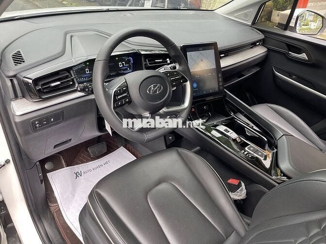 Hyundai Custin Cao Cấp 2.0T 2023 Cực Đẹp Như Mới