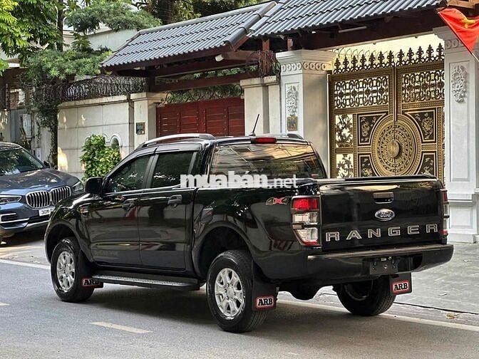 Ford Ranger XLS 2.2AT 4x2 sx 2021 màu đen đẹp