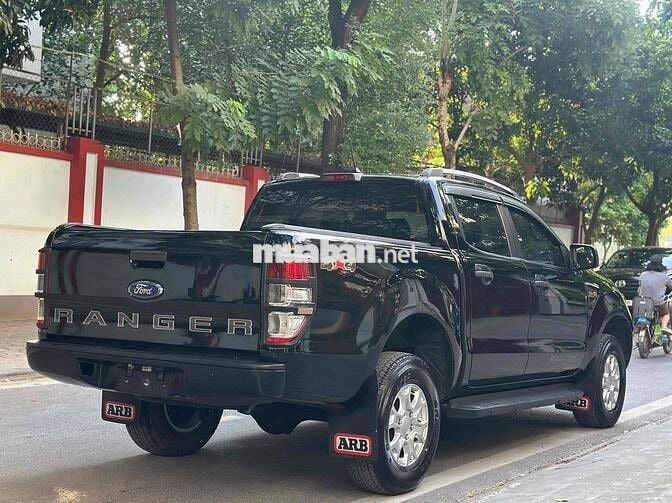 Ford Ranger XLS 2.2AT 4x2 sx 2021 màu đen đẹp