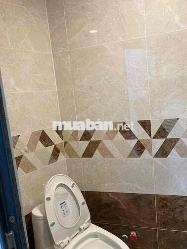 NGUYÊN CĂN QUẬN 1 - CÓ VỈA HÈ - KD TỰ DO