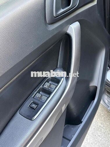 Ford Ranger XLS 2.2AT 4x2 sx 2021 màu đen đẹp