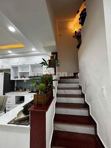 Nhà đường Võ Oanh, BTCT tiêu chuẩn, nội thất hiện đại, 82m2, SHR.