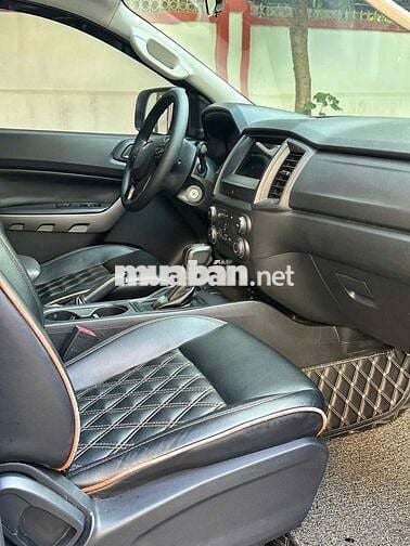 Ford Ranger XLS 2.2AT 4x2 sx 2021 màu đen đẹp