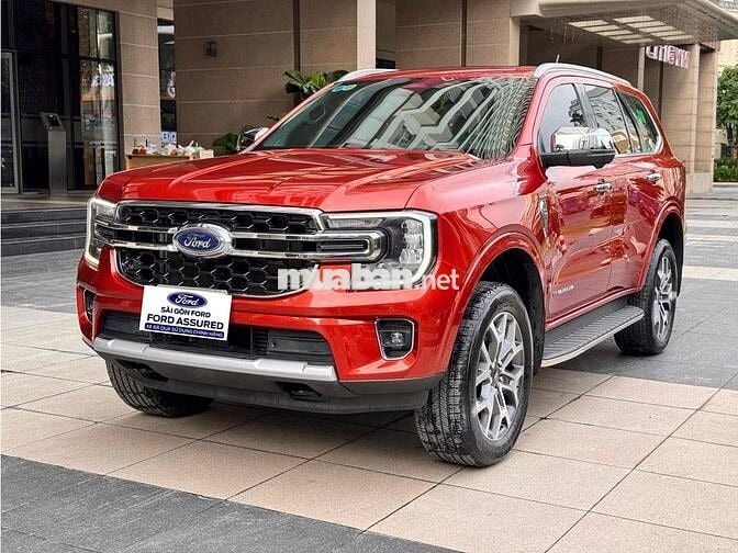 Ford Everest 2023 Titanium 2.0L 4x2 AT - 15000 km