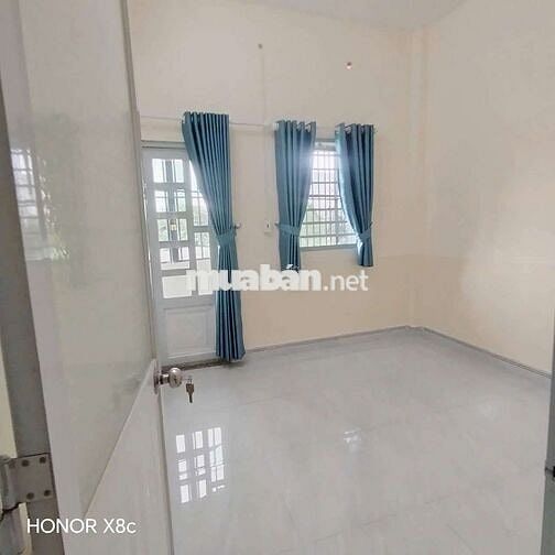 NHÀ ĐẸP 3LẦU -4PHÒNG NGỦ SÁT CHỢ HIỆP THÀNH QUẬN 12