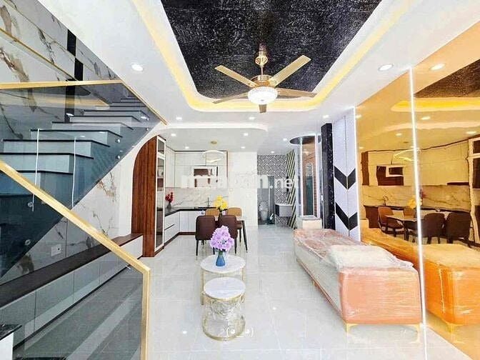 BÁN NHÀ 1 LẦU 1 TRỆT NGAY BỆNH VIỆN THÁNH TÂM