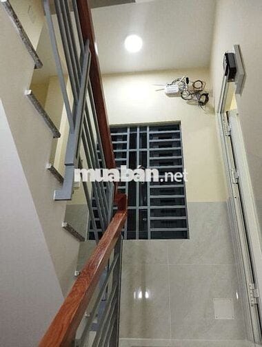 Nhà nguyên căn , mới xây dựng , 5 phòng ngủ ,3wc