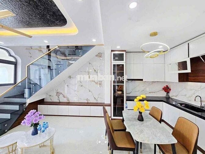 BÁN NHÀ 1 LẦU 1 TRỆT NGAY BỆNH VIỆN THÁNH TÂM