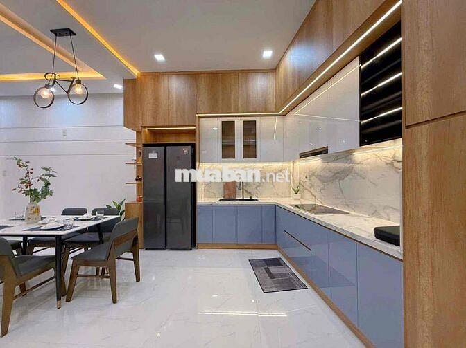 Nhà 3 tầng 3 mê, trên lợp tôn chống nóng, k105/2A Huỳnh Ngọc Huệ