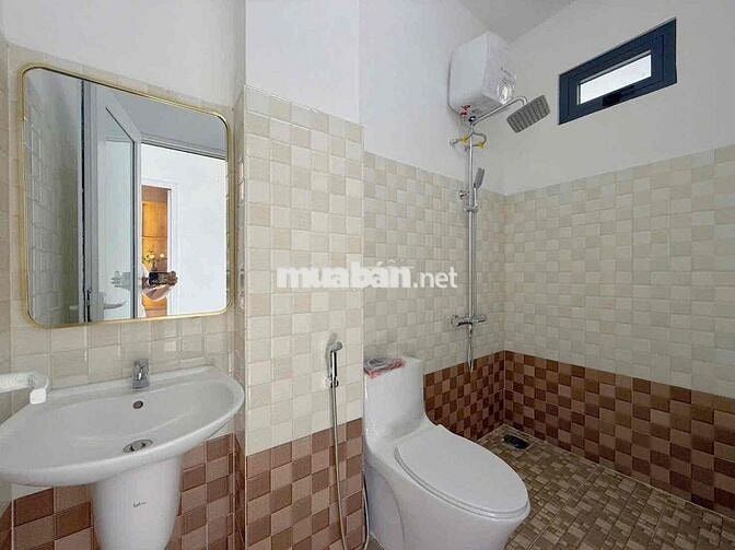 Nhà 3 tầng 3 mê, trên lợp tôn chống nóng, k105/2A Huỳnh Ngọc Huệ