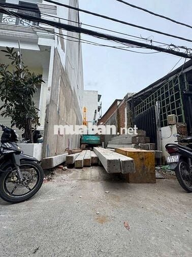 Bán đất mặt tiền hẻm 6m, đường Phú Thuận Quận 7, 80m2, nhỉnh 6 tỷ.