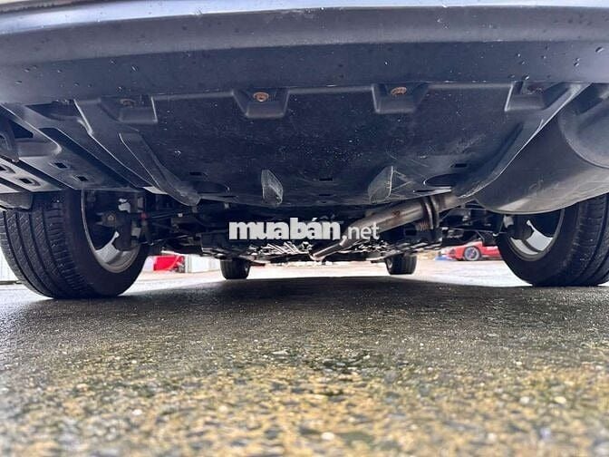 Toyota Camry 2016 2.0E,màu vàng cát