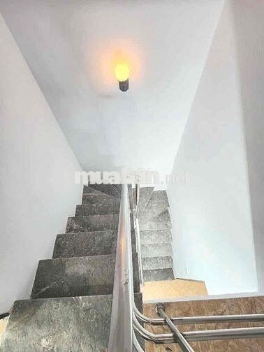 NHÀ ĐẸP 4 TẦNG 5 PHÒNG NGỦ - GẦN CẦU CHÀ VÀ - GIÁP QUẬN 5 CHỈ 4,85T