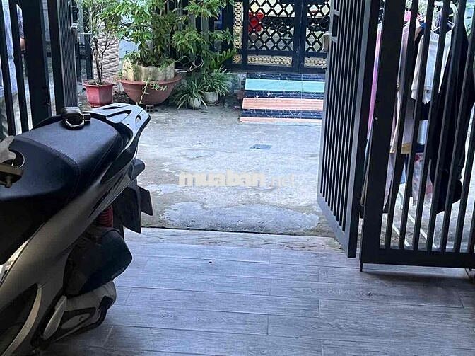 Nhà Hẻm 11 ĐKTW 2phòng ngủ mới