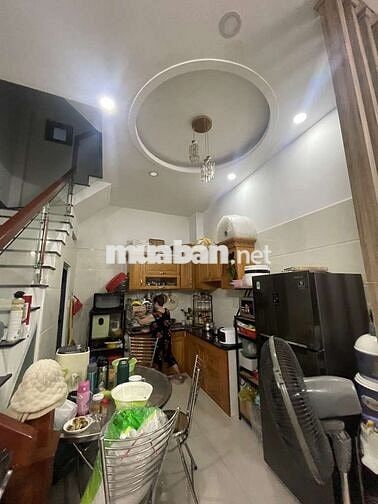 Bình Tân - bán nhà 4 tầng 3PN, 3Wc ,36m2 đường chiến lược- 4 tỷ 8