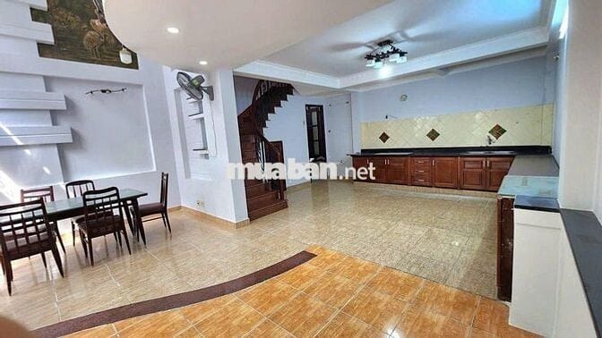 Cho thuê nhà mặt tiền đường Trương Công Định, dt 8x20 trệt 3 lầu