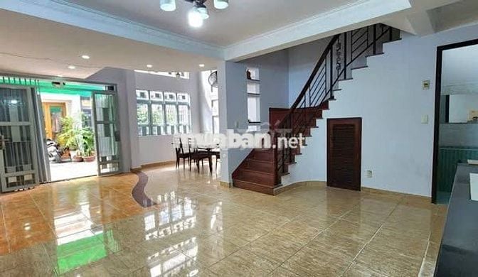 Cho thuê nhà mặt tiền đường Trương Công Định, dt 8x20 trệt 3 lầu