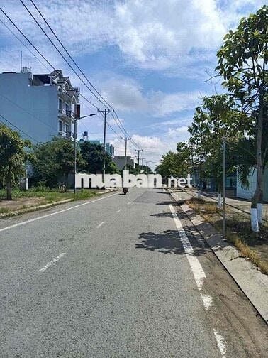 Chủ gửi bán đất mặt tiền đường Tân Liêm, KDC Phong Phú 4, giá 68tr/m2