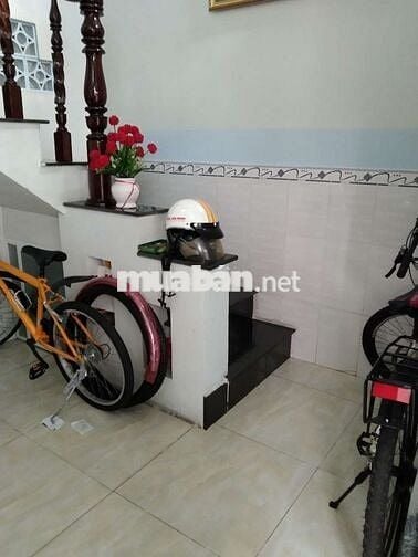 Nhà 37,4  xây 1 trệt, 1 lửng ,1 lầu đã có sổ hoàn công hẻm xe tải lớn