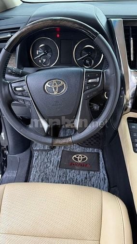 Bán Toyota Alphard sản xuất 2022, lăn bánh 2 vạn km, full lịch sử hãng