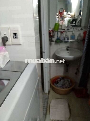 Nhà 37,4  xây 1 trệt, 1 lửng ,1 lầu đã có sổ hoàn công hẻm xe tải lớn