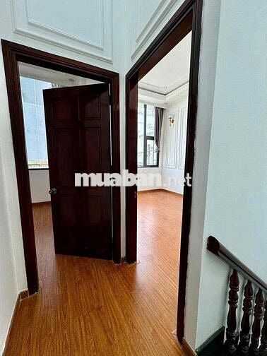 Nhà lầu mới 2 phòng 2 máy lạnh hẻm Bà Huyện Thanh Quan