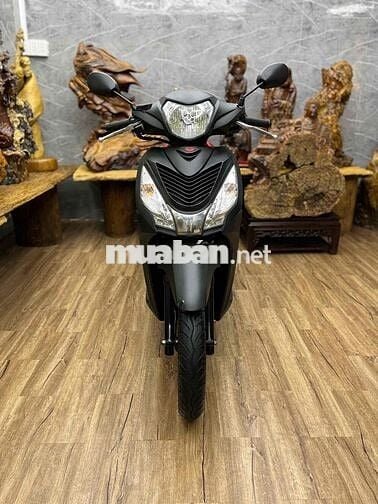 👉Vision 2016 biển SG dàn áo đẹp, máy móc êm ái