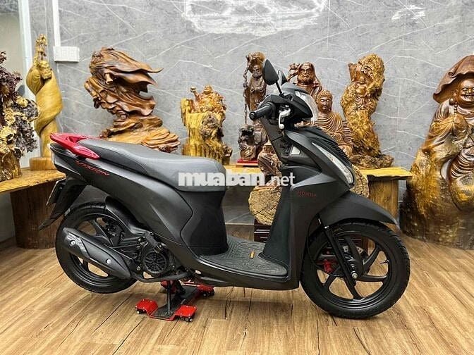 👉Vision 2016 biển SG dàn áo đẹp, máy móc êm ái