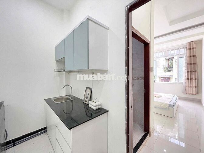 Cho thuê phòng 40m Cửa sổ Thang Máy Full nội thất. Trống sẵn