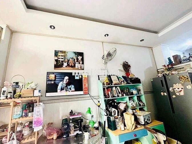 Nhà nguyên Căn, HXH, 32m2 1t2l 2pn, 3wc Ngô Quyền, q10.