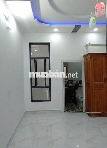 Cần cho thuê nhà Mặt Tiền Bà Hạt P.8 Q.10