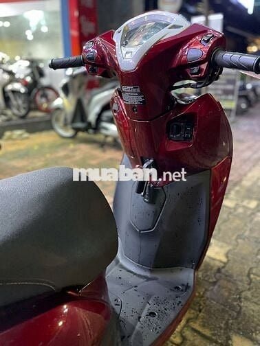 Xe máy Honda Lead 125 Smartkey màu đỏ 2020