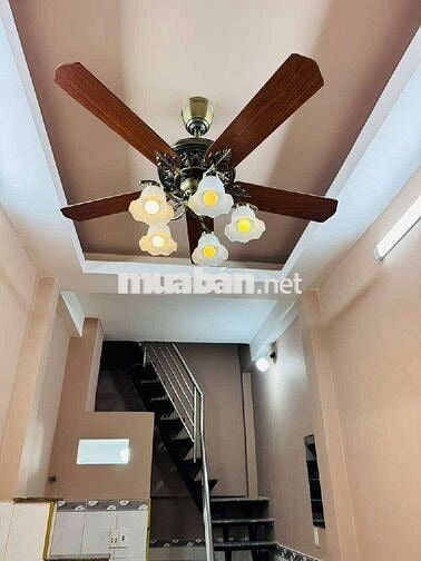 Nhà âu cơ P10 Tân Bình 18m2= 2,6tỷ TL