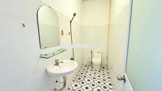 CHO THUÊ 2PN ĐẦY ĐỦ TIỆN NGHI MẶT TIỀN TÔN ĐẢN CẠNH ĐH LUẬT. GIÁ DẺ