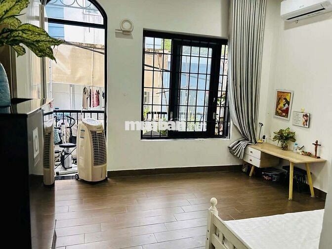 Nhà đẹp full nội thất cao cấp y hình GẦN KHU TÊN LỬA