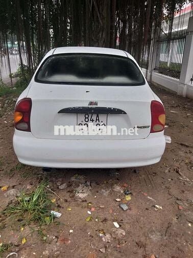 Ô tô Daewoo Lanos 2001 số sàn 5 chỗ