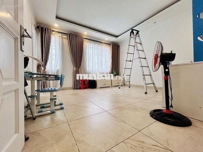 🏡 Biệt Thự Cho Thuê HXH Nguyễn Minh Hoàng_10x20m,Trệt 3 Lầu, Gara Ô Tô