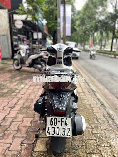 Xe máy Honda SH Mode CBS 2023 màu trắng