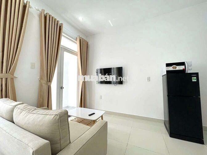 CHO THUÊ CĂN HỘ BAN CÔNG CỬA SỔ LỚN GẦN PHAN XÍCH LONG GIÁP Q1 Q3