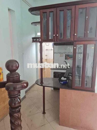 Nhà cho thuê 3 lầu, 12 triệu .Tân Bình gần khu Bắc Hải