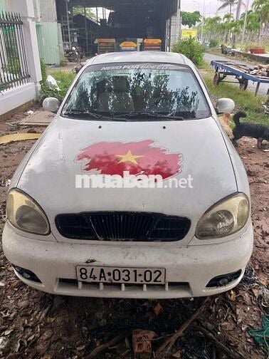 Ô tô Daewoo Lanos 2001 số sàn 5 chỗ
