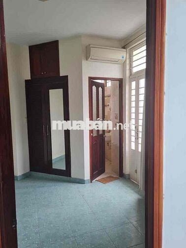 Nhà cho thuê 3 lầu, 12 triệu .Tân Bình gần khu Bắc Hải