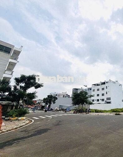 Bán đất quận Bình Tân 62,3m2 - sổ sẵn