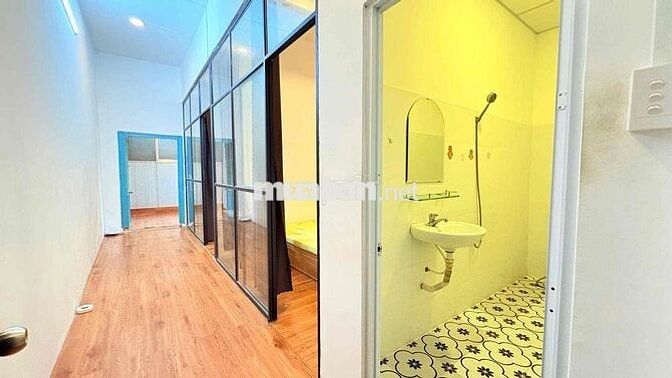 CHO THUÊ 2PN ĐẦY ĐỦ TIỆN NGHI MẶT TIỀN TÔN ĐẢN CẠNH ĐH LUẬT. GIÁ DẺ