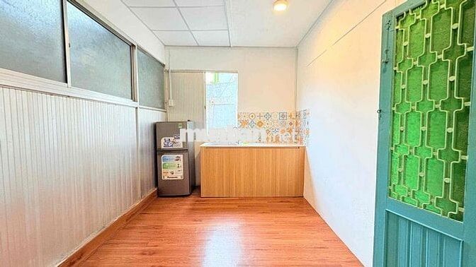 CHO THUÊ 2PN ĐẦY ĐỦ TIỆN NGHI MẶT TIỀN TÔN ĐẢN CẠNH ĐH LUẬT. GIÁ DẺ