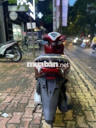 Xe máy Honda Lead 125 Smartkey màu đỏ 2020