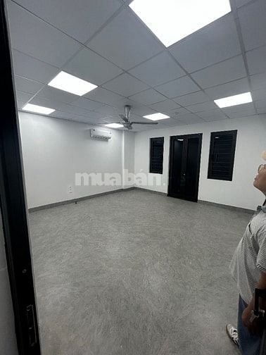 🏢 Nhà em cho thuê nhà làm văn phòng mặt phố Hà Cầu